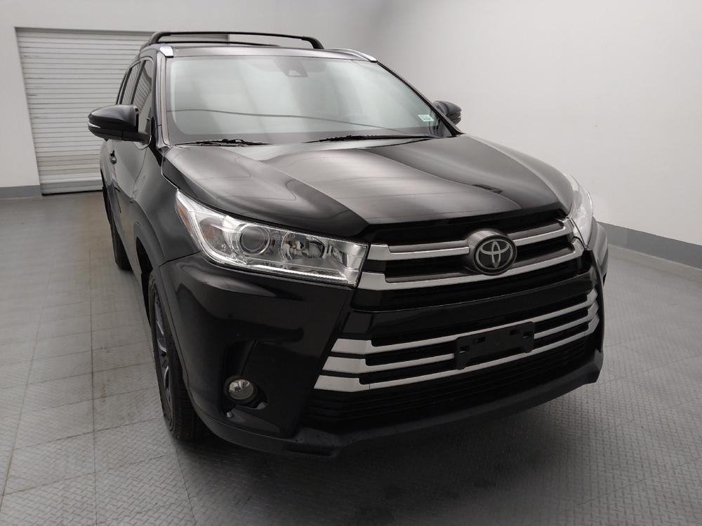 used 2017 Toyota Highlander car, priced at $25,895