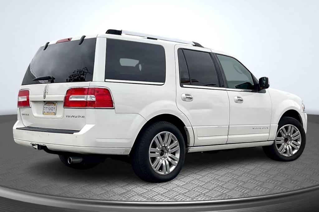 used 2014 Lincoln Navigator car, priced at $12,775