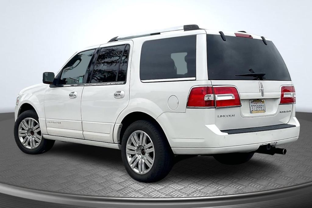 used 2014 Lincoln Navigator car, priced at $12,775