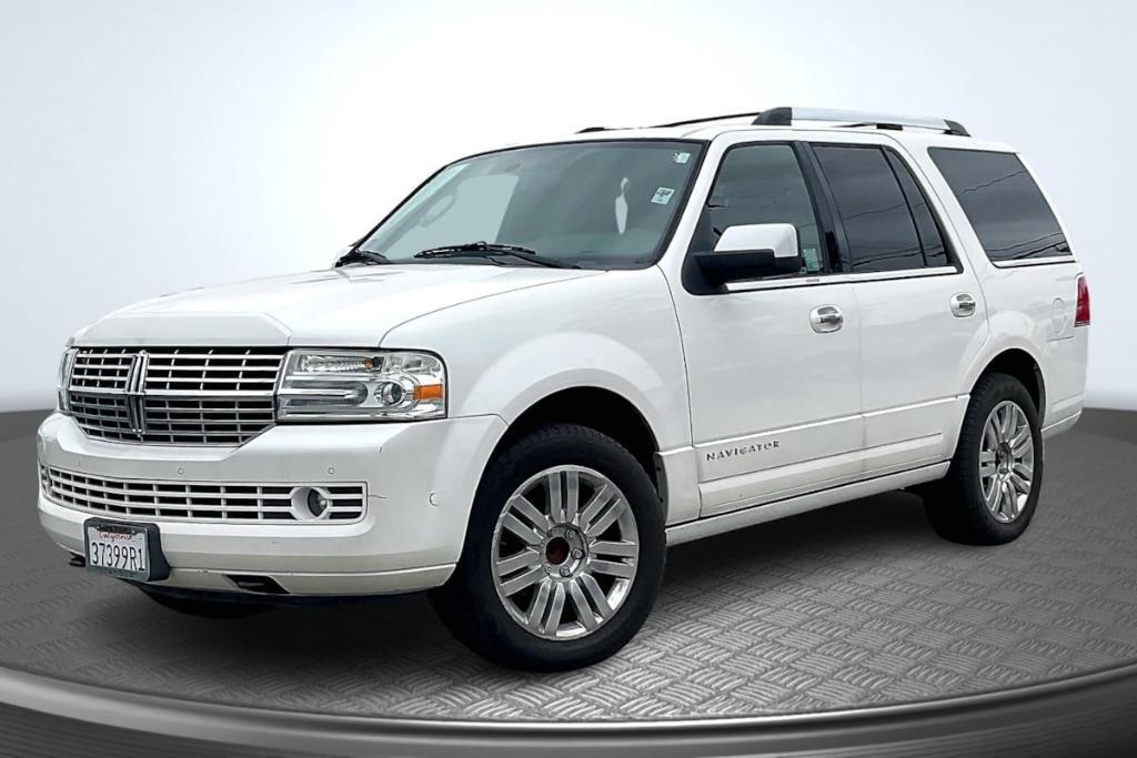 used 2014 Lincoln Navigator car, priced at $12,775