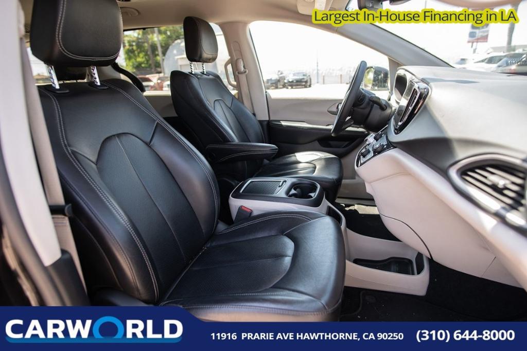 used 2022 Chrysler Pacifica car, priced at $20,885