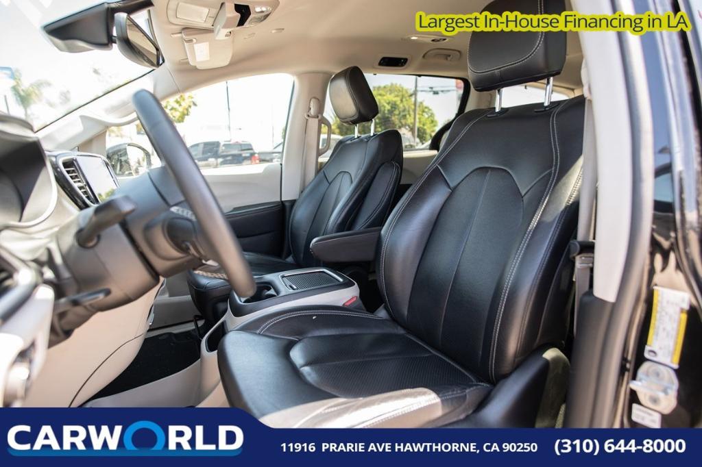 used 2022 Chrysler Pacifica car, priced at $20,885