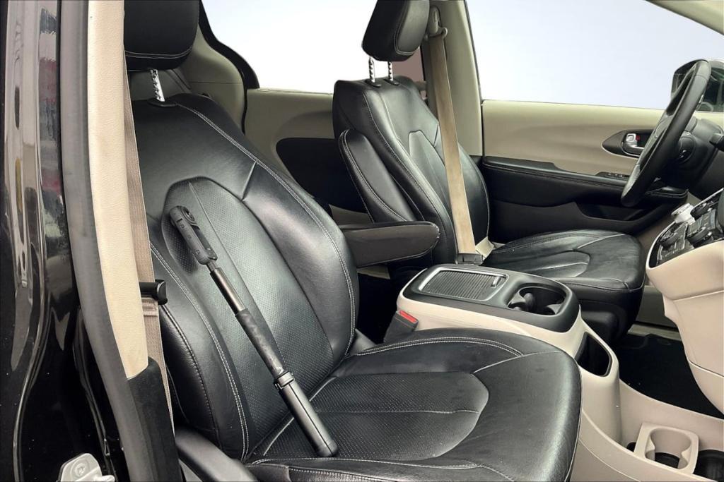 used 2022 Chrysler Pacifica car, priced at $20,455