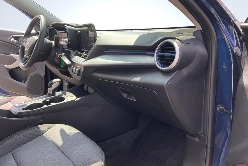 used 2024 Chevrolet Trax car, priced at $22,035