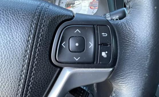 used 2015 Toyota Sienna car, priced at $22,045