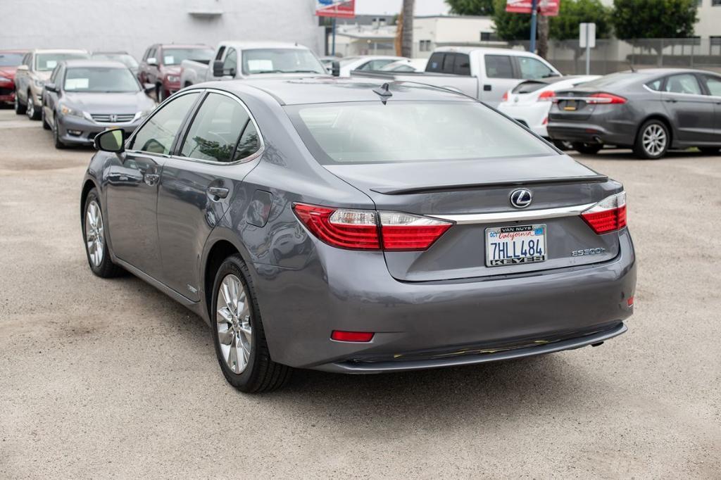 used 2014 Lexus ES 300h car, priced at $16,195