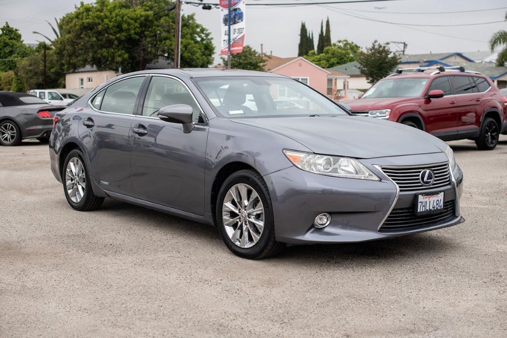 used 2014 Lexus ES 300h car, priced at $16,195