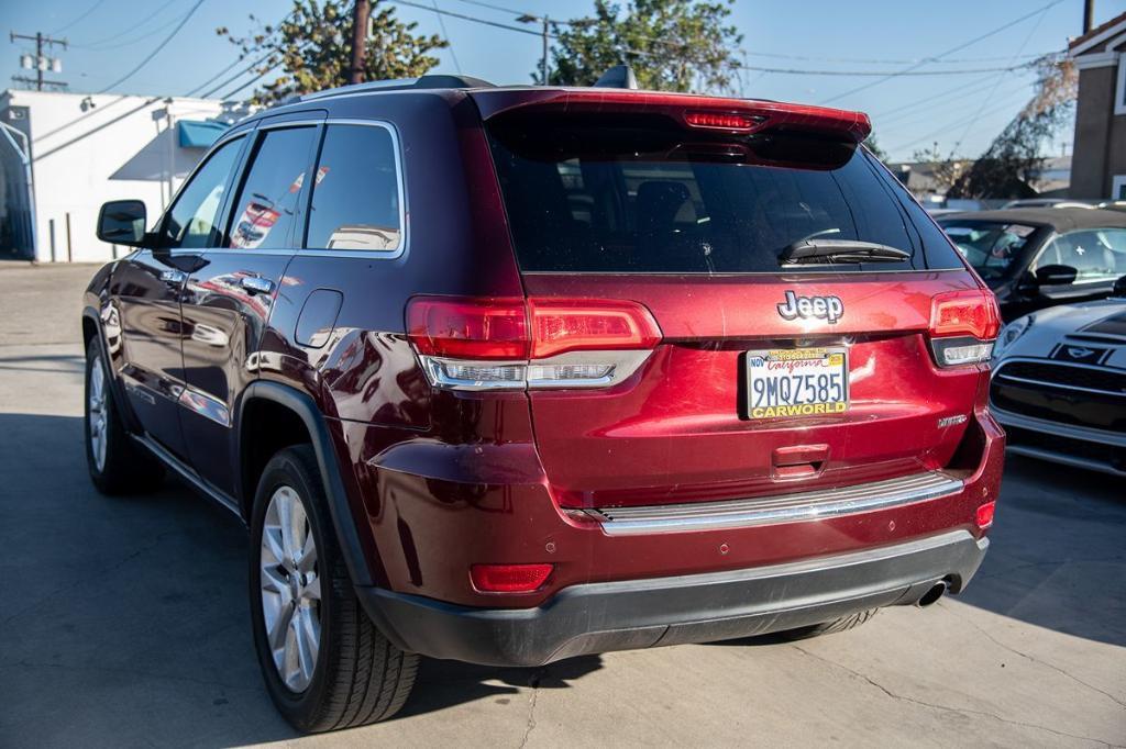 used 2017 Jeep Grand Cherokee car, priced at $17,455