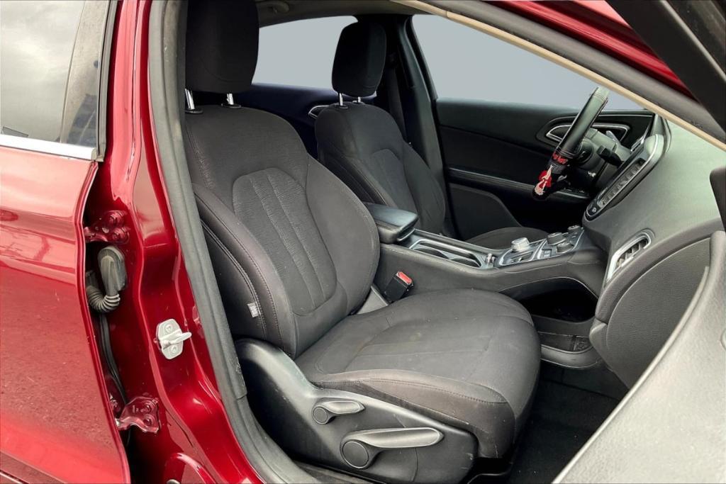 used 2015 Chrysler 200 car, priced at $3,335