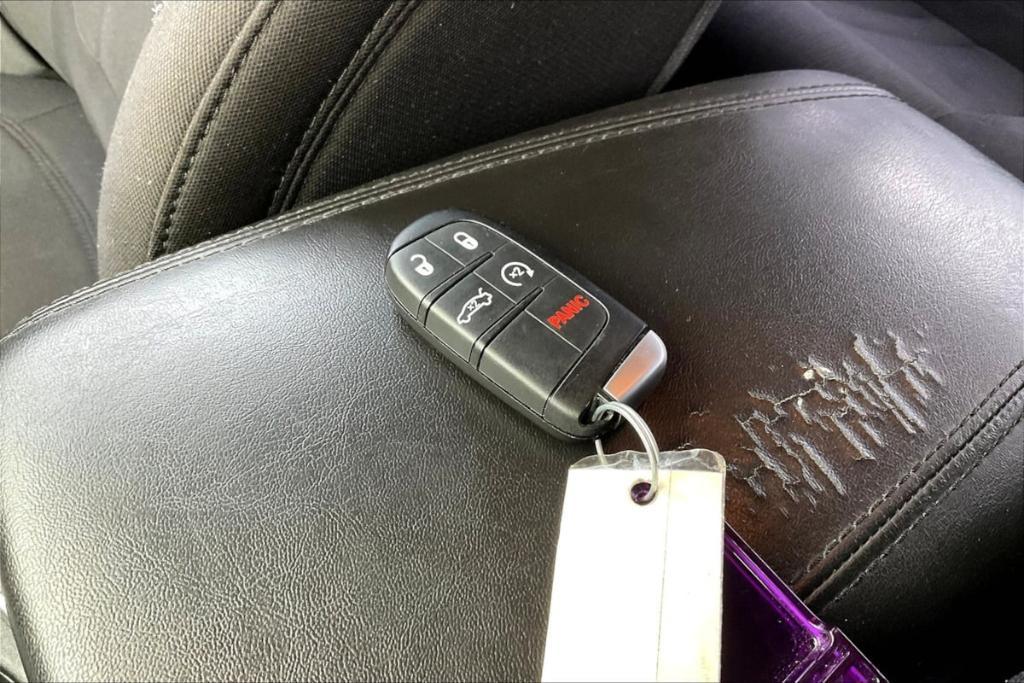 used 2015 Chrysler 200 car, priced at $3,335