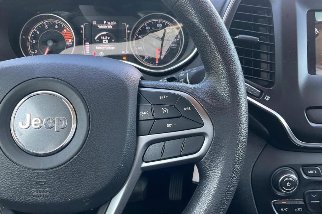 used 2019 Jeep Cherokee car, priced at $14,555