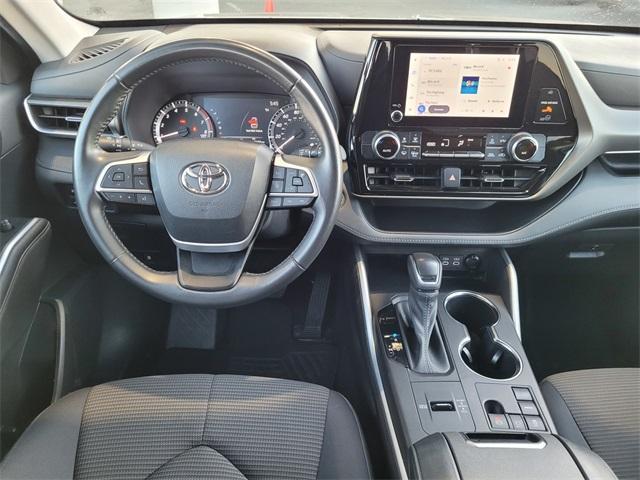 used 2023 Toyota Highlander car, priced at $32,800