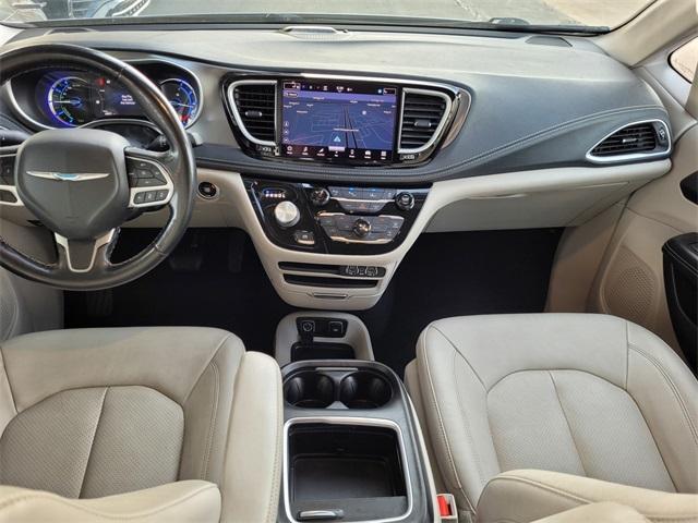 used 2021 Chrysler Pacifica Hybrid car, priced at $25,500