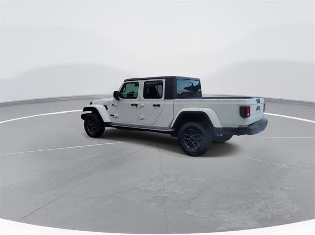 new 2024 Jeep Gladiator car, priced at $41,515