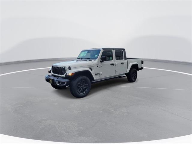 new 2024 Jeep Gladiator car, priced at $41,515