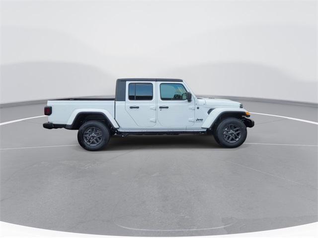 new 2024 Jeep Gladiator car, priced at $41,515