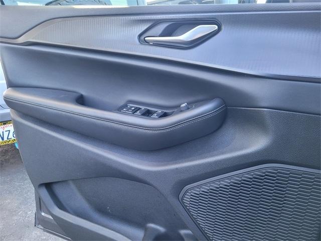 used 2024 Jeep Grand Cherokee L car, priced at $27,800