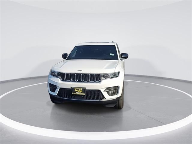 new 2024 Jeep Grand Cherokee car, priced at $34,080