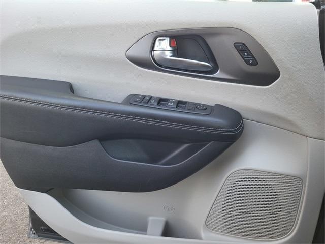 used 2022 Chrysler Pacifica car, priced at $19,500