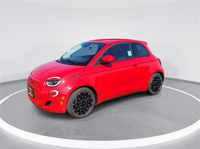 new 2024 FIAT 500e car