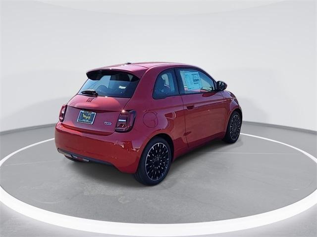 new 2024 FIAT 500e car