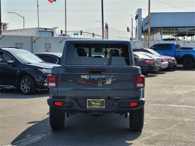 new 2025 Jeep Gladiator car