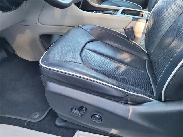 used 2022 Chrysler Pacifica car, priced at $29,500