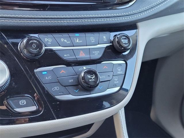 used 2022 Chrysler Pacifica car, priced at $29,500