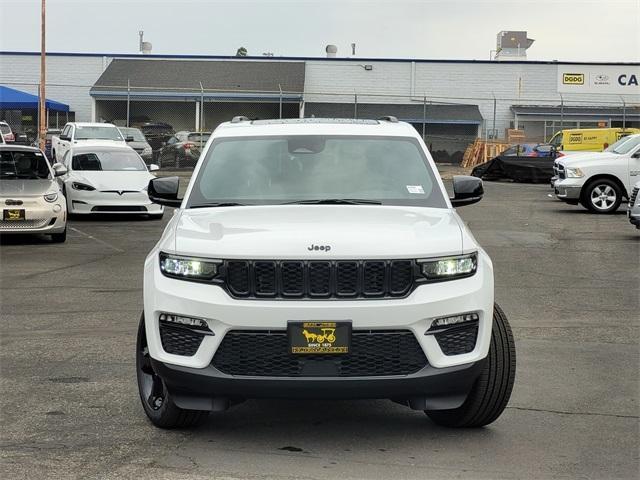 new 2025 Jeep Grand Cherokee car