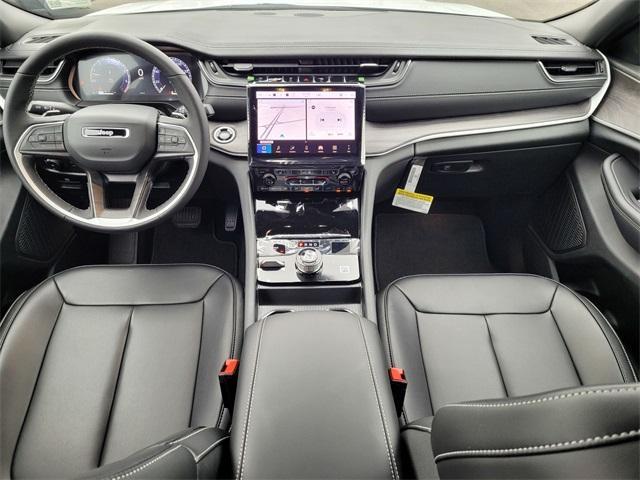 new 2025 Jeep Grand Cherokee car