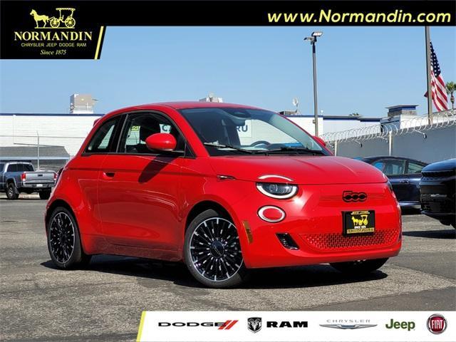 new 2024 FIAT 500e car