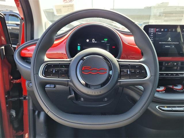 new 2024 FIAT 500e car