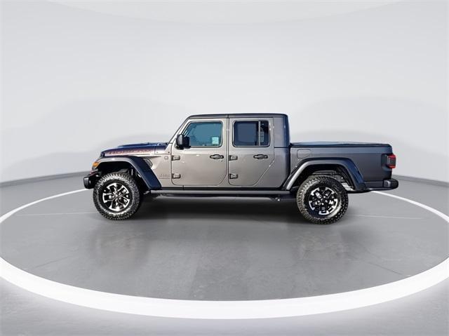 new 2024 Jeep Gladiator car