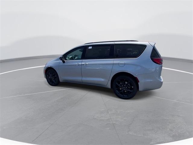 new 2023 Chrysler Pacifica car, priced at $51,725
