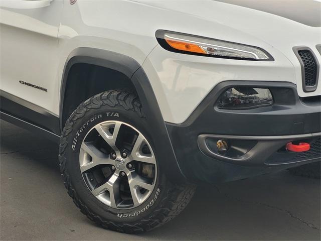 used 2016 Jeep Cherokee car, priced at $15,900