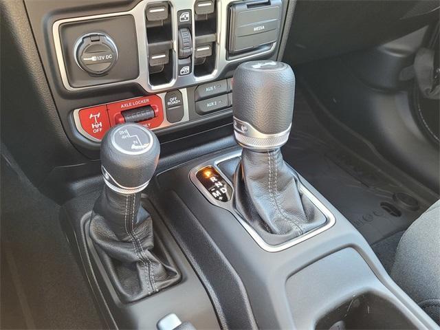 new 2025 Jeep Wrangler car