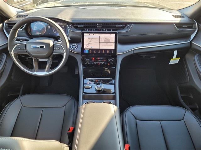 new 2025 Jeep Grand Cherokee car, priced at $45,694