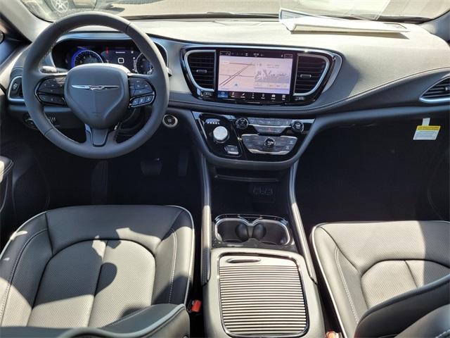 new 2025 Chrysler Pacifica car