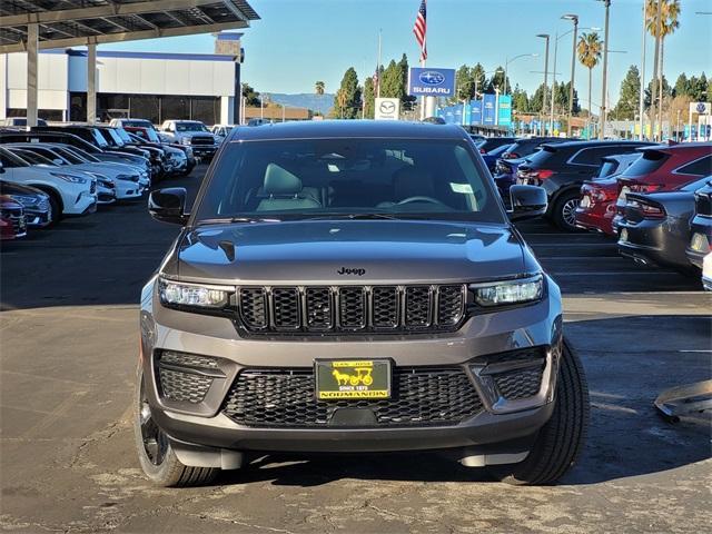 new 2025 Jeep Grand Cherokee car