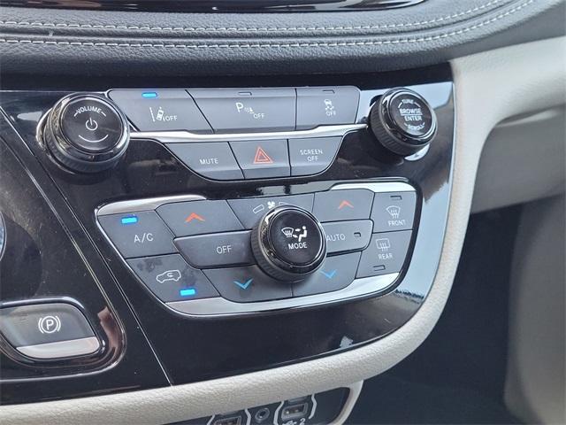 used 2023 Chrysler Pacifica Hybrid car, priced at $29,688