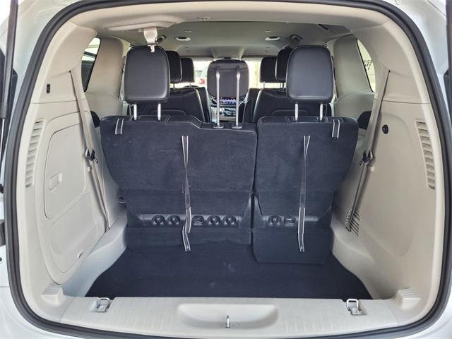 used 2023 Chrysler Pacifica Hybrid car, priced at $29,688