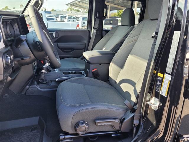 new 2025 Jeep Wrangler car