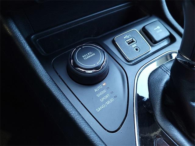 used 2023 Jeep Cherokee car, priced at $25,998