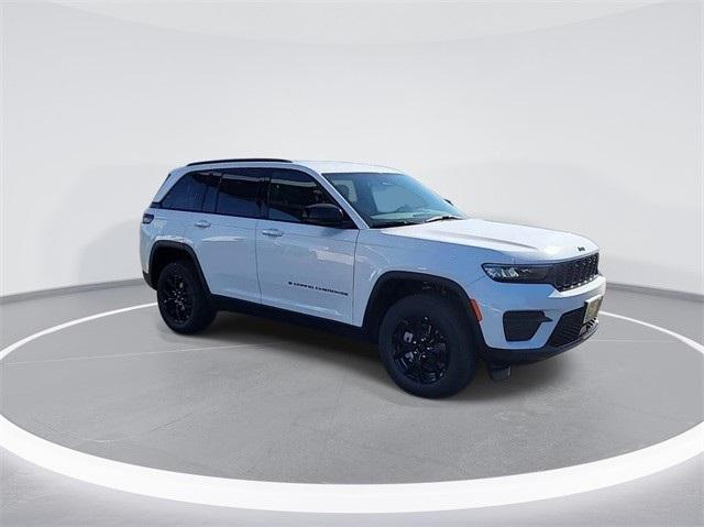 new 2024 Jeep Grand Cherokee car, priced at $40,493