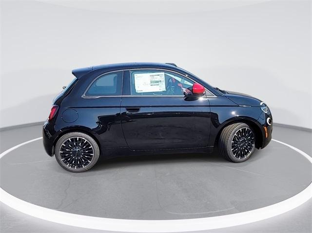 new 2024 FIAT 500e car