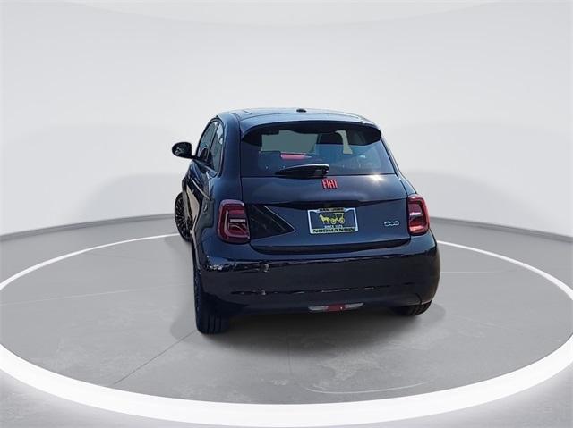 new 2024 FIAT 500e car