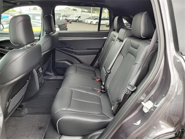 new 2025 Jeep Wagoneer S car