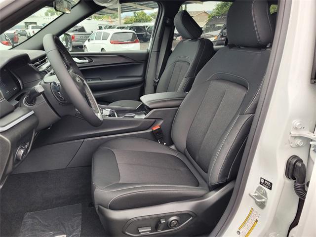 new 2025 Jeep Grand Cherokee car, priced at $35,938