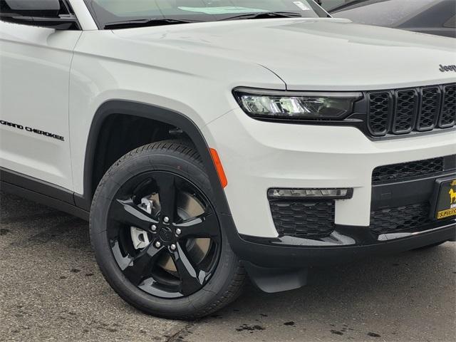 new 2025 Jeep Grand Cherokee L car