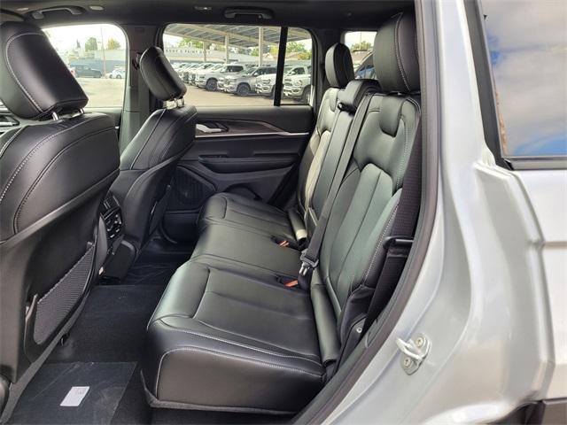 new 2025 Jeep Grand Cherokee car